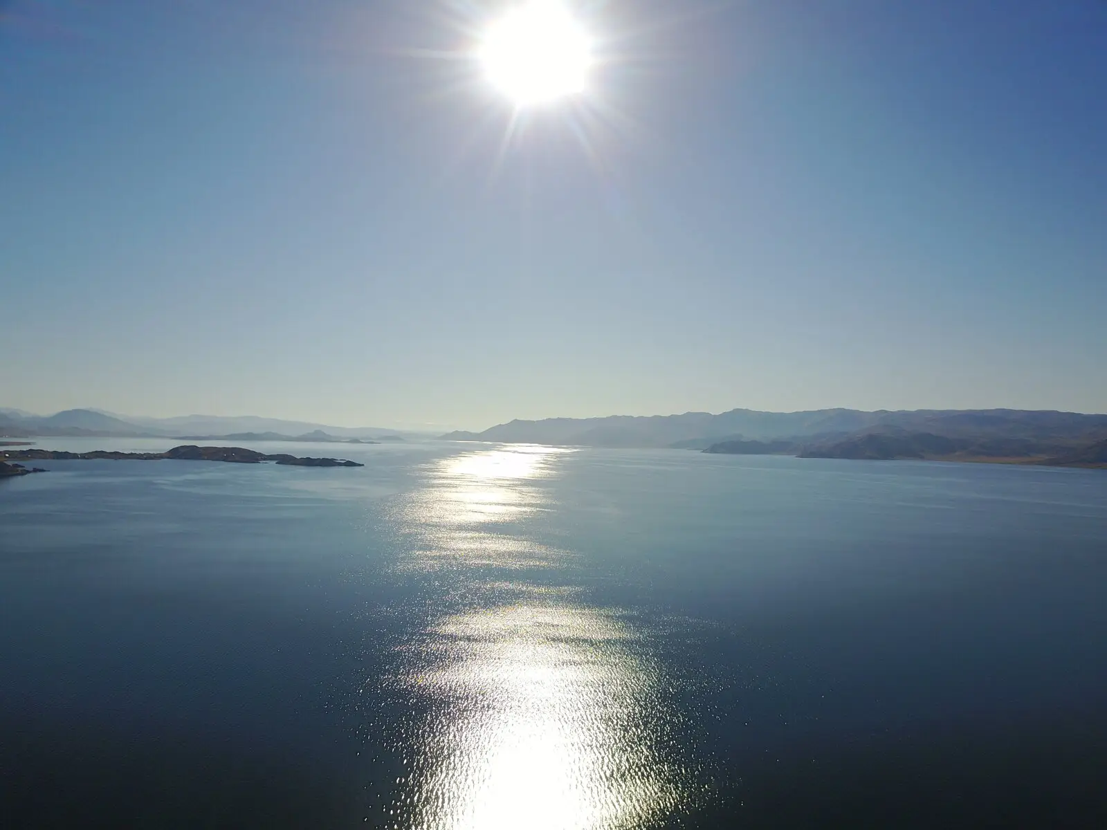 Солнечная дорожка на воде
